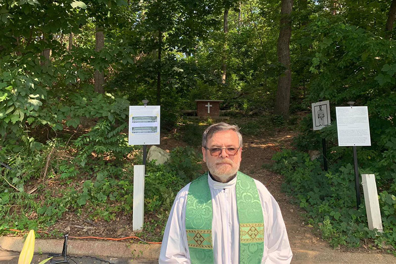 Rev. Roberto Orihuela